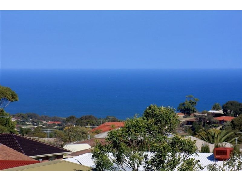 25 Moor Crescent, Hallett Cove SA 5158