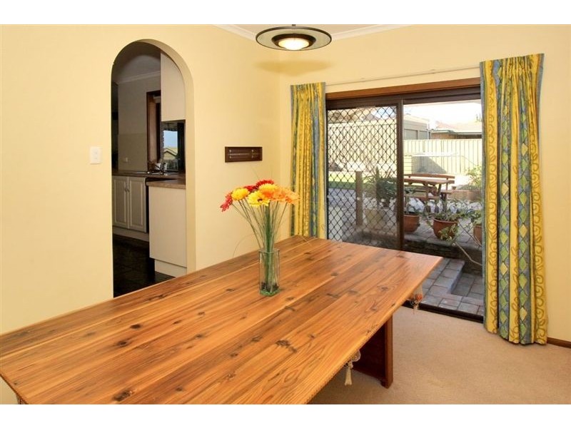 25 Moor Crescent, Hallett Cove SA 5158