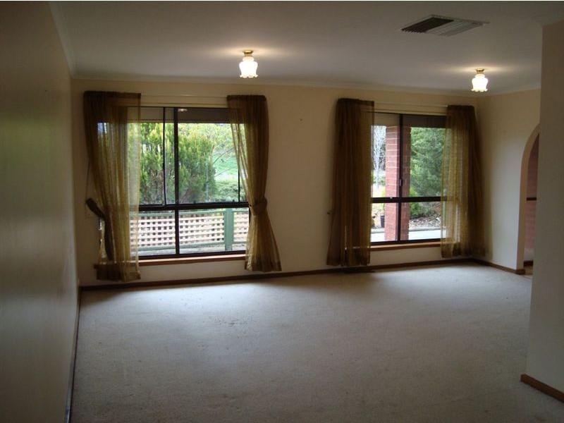 16 Apollo Drive, Hallett Cove SA 5158