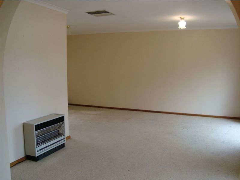 16 Apollo Drive, Hallett Cove SA 5158