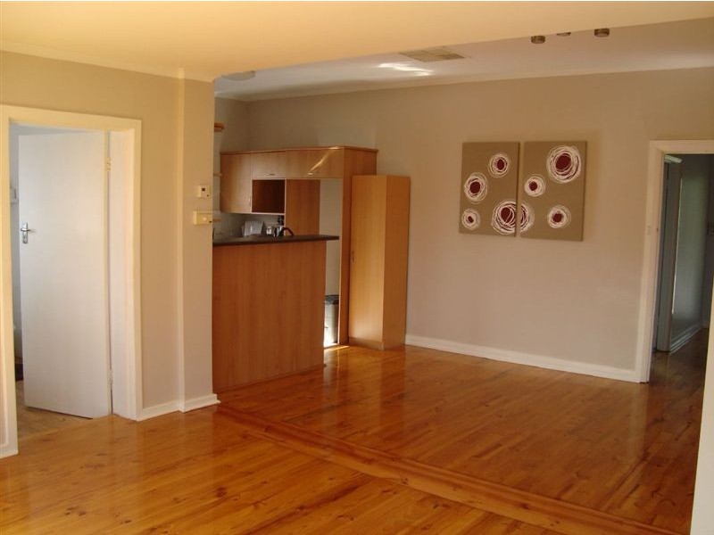 2 Coventry St, Brighton SA 5048