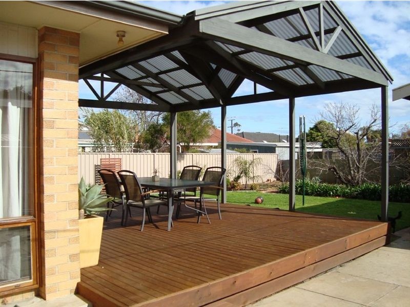 2 Coventry St, Brighton SA 5048