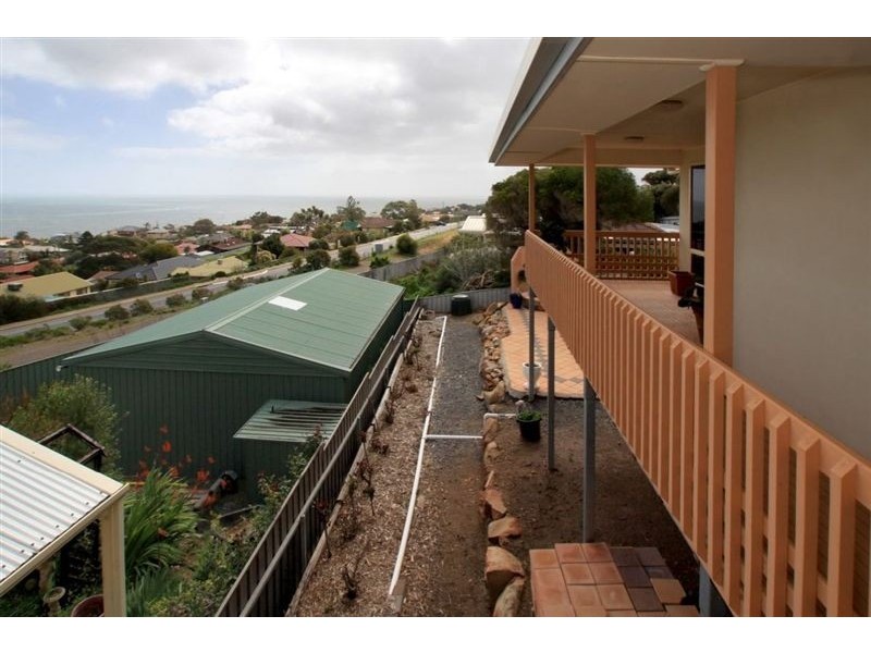 4 Moora Street, Hallett Cove SA 5158