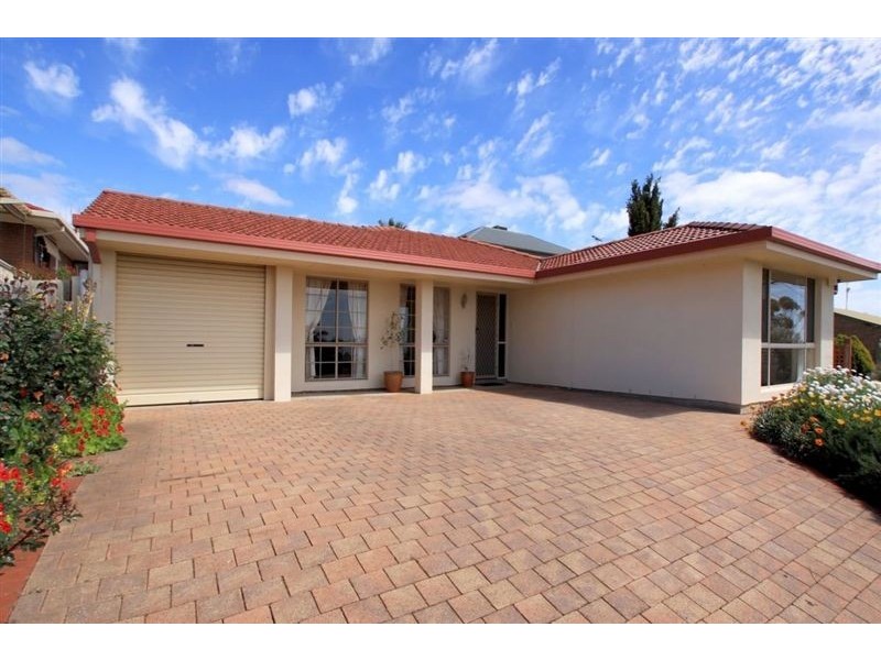 9 Peera Street, Hallett Cove SA 5158