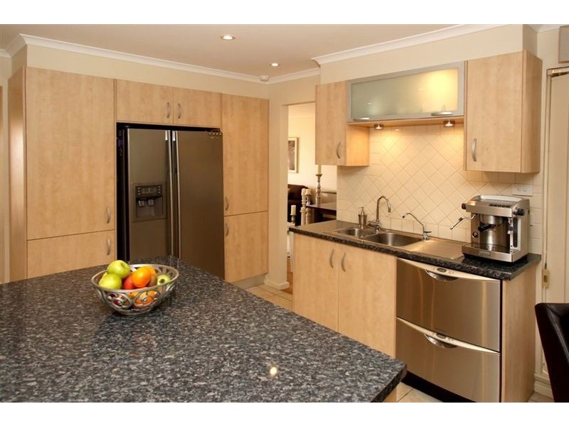 9 Peera Street, Hallett Cove SA 5158