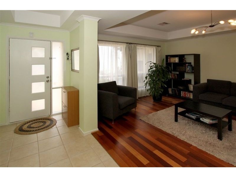 8 Pennayoona Street, Hallett Cove SA 5158