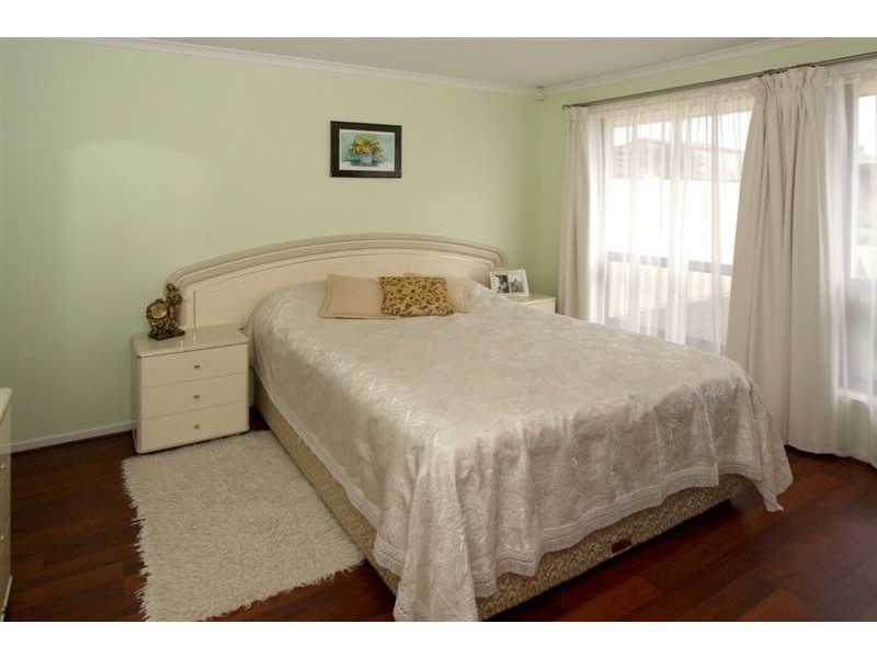 8 Pennayoona Street, Hallett Cove SA 5158