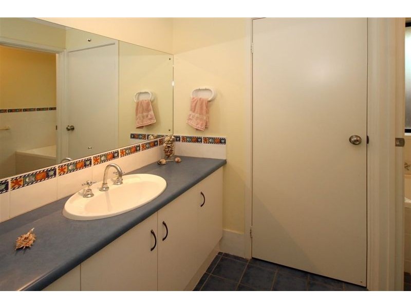 8 Pennayoona Street, Hallett Cove SA 5158