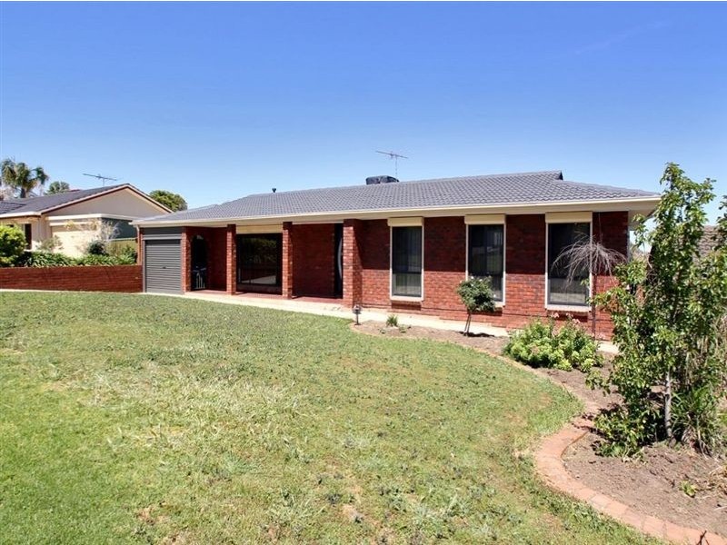 11 Thermopylae Crescent, Hallett Cove SA 5158