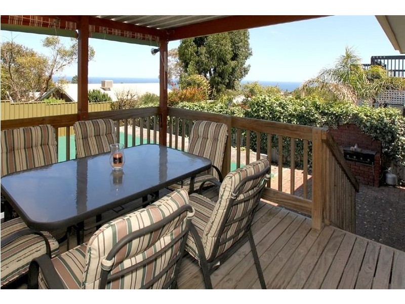 11 Thermopylae Crescent, Hallett Cove SA 5158