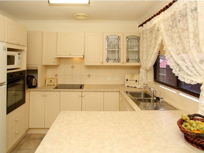 4 Balandra Street, Hallett Cove SA 5158