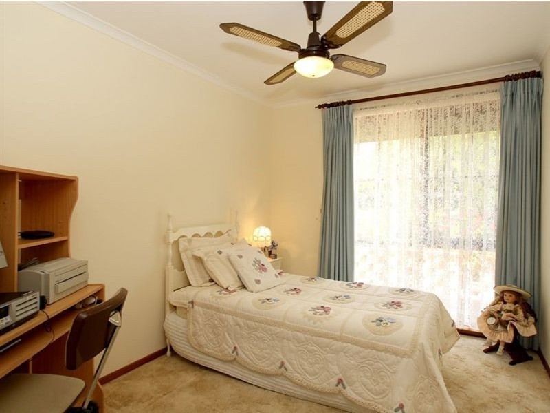 4 Balandra Street, Hallett Cove SA 5158