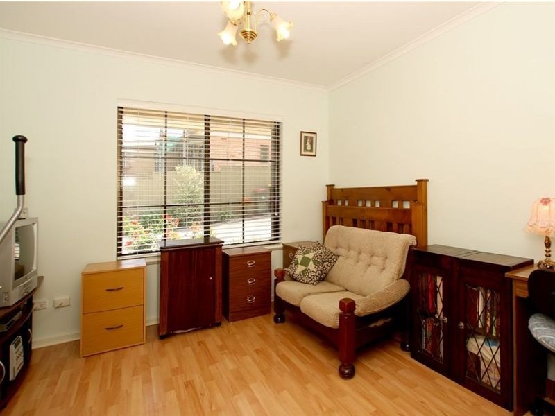 2/2 Gilbertson Road, Seacliff Park SA 5049