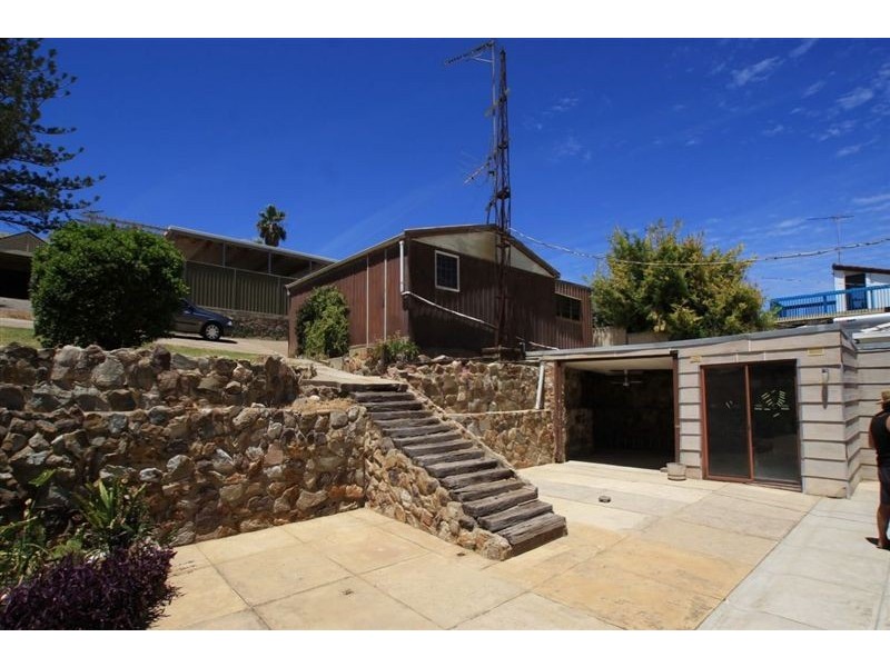 4 Marine Avenue, Hallett Cove SA 5158