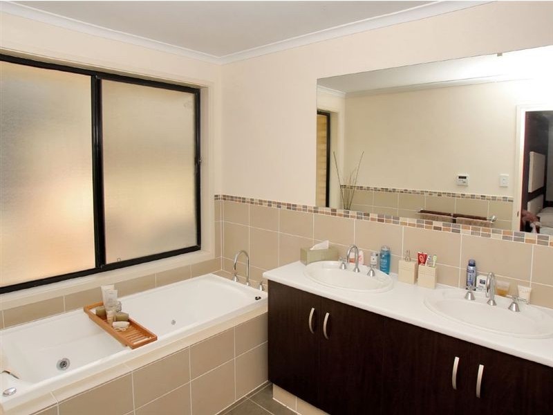 8 Sarah Court, Sheidow Park SA 5158