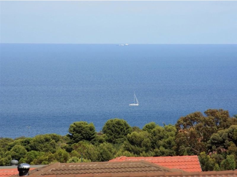 15 Coorabie Crescent, Hallett Cove SA 5158