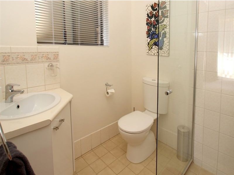 15 Coorabie Crescent, Hallett Cove SA 5158
