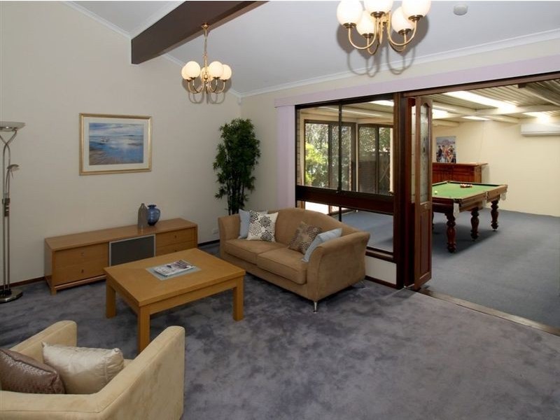 34 Dutchman Drive, Hallett Cove SA 5158