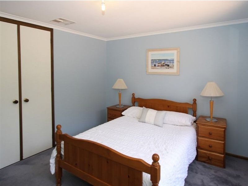 34 Dutchman Drive, Hallett Cove SA 5158