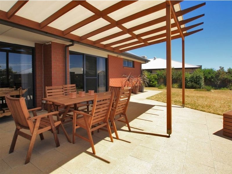 5 Nicholl Avenue, Aldinga Beach SA 5173