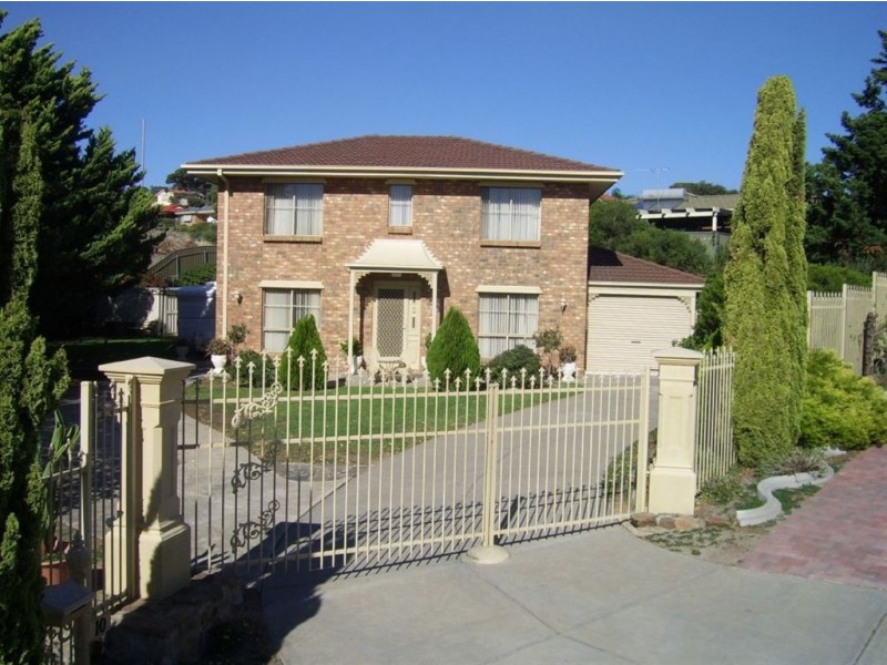 10 Admella Court, Hallett Cove SA 5158