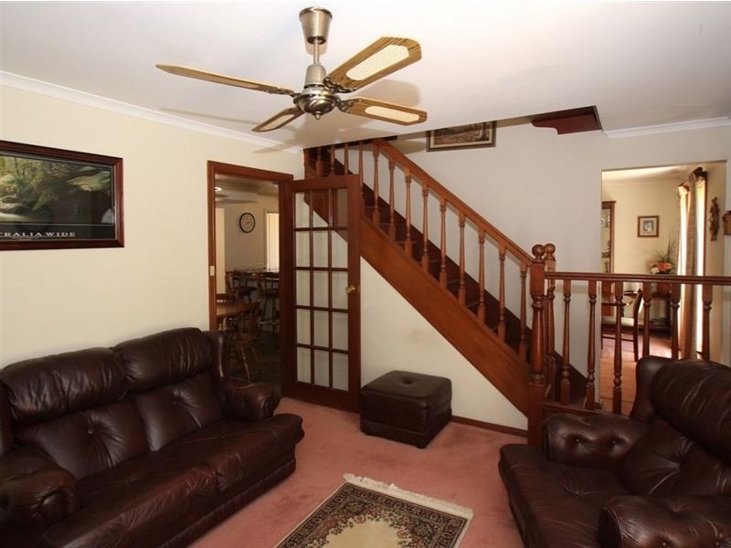 10 Admella Court, Hallett Cove SA 5158