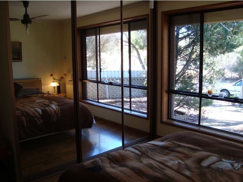 15 Tyson Avenue, Trott Park SA 5158