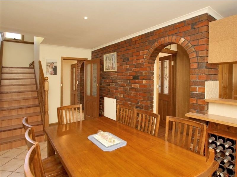 15 Banff Court, Happy Valley SA 5159