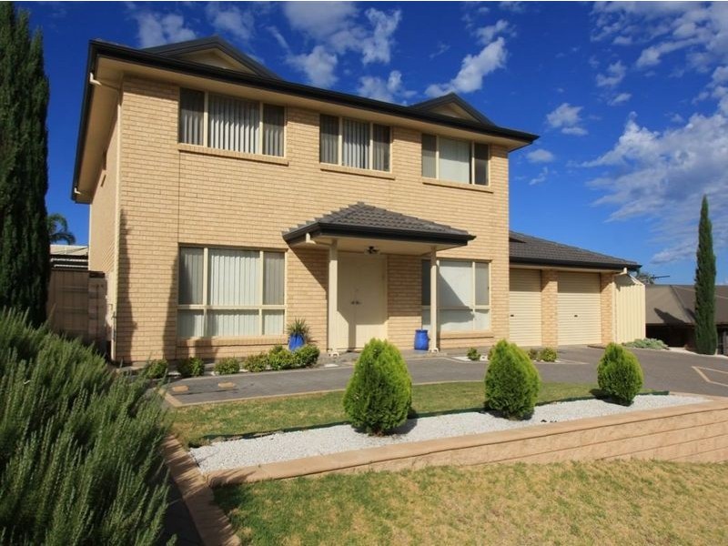 11 Fairhill Street, Hallett Cove SA 5158