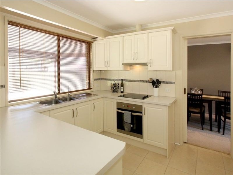 5 Klippel Avenue, Trott Park SA 5158