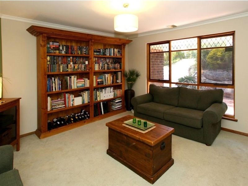 11 Whistler Grove, Flagstaff Hill SA 5159