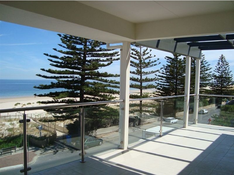 220 The Esplanade, Seacliff SA 5049