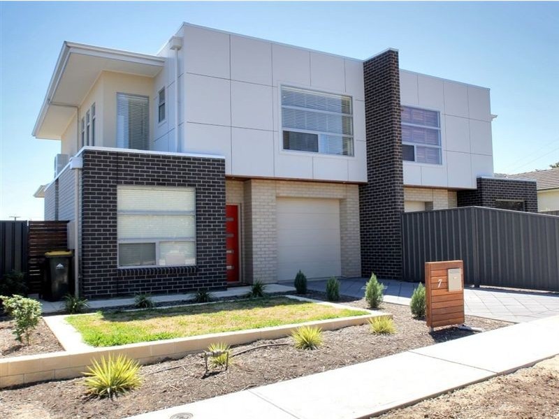 7 Myrtle Grove, Clovelly Park SA 5042