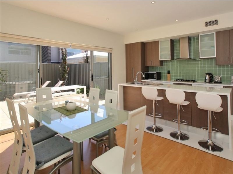 7 Myrtle Grove, Clovelly Park SA 5042