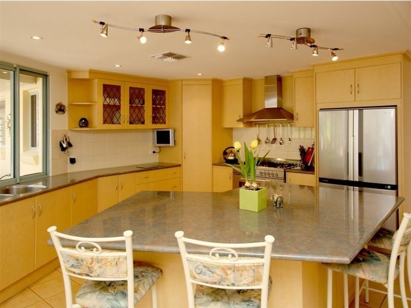 39 French Crescent, Trott Park SA 5158