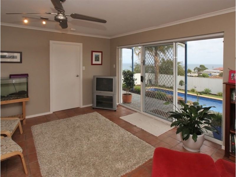 9 Kurrambi Crescent, Hallett Cove SA 5158