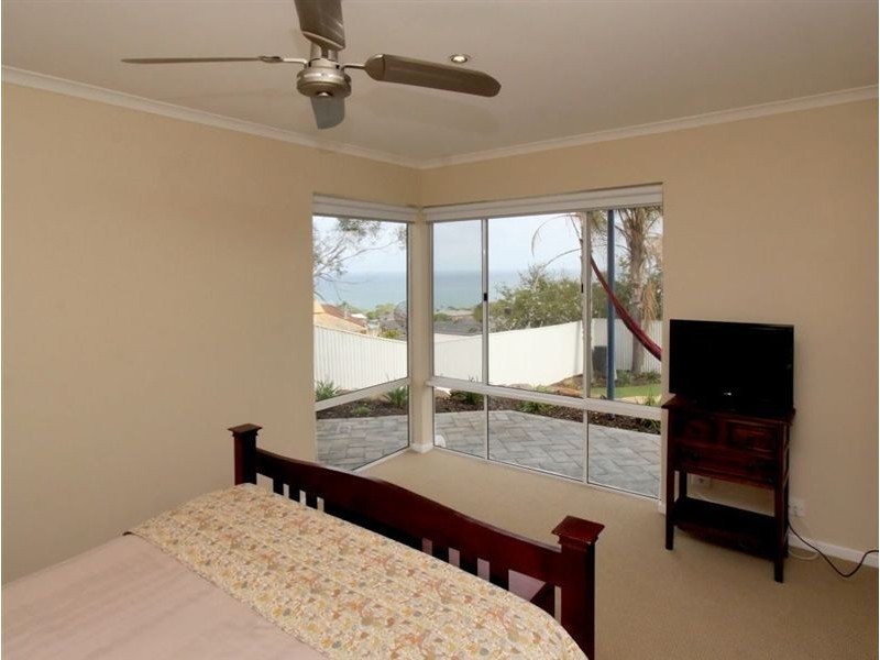 9 Kurrambi Crescent, Hallett Cove SA 5158