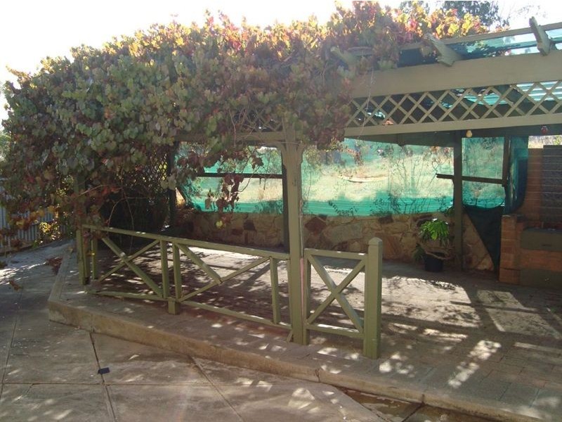 4 Warren Cr, Panorama SA 5041