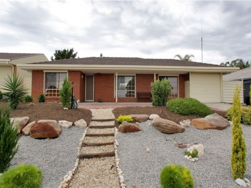 18 Quailo Avenue, Hallett Cove SA 5158
