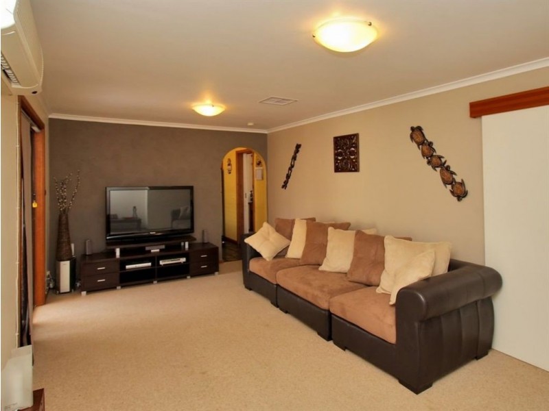 18 Quailo Avenue, Hallett Cove SA 5158