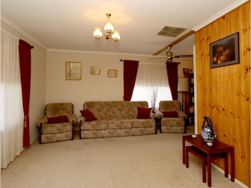 26 Whiteley Drive, Trott Park SA 5158