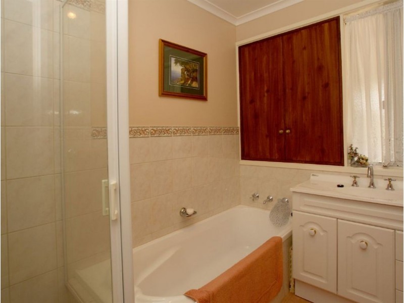 26 Whiteley Drive, Trott Park SA 5158