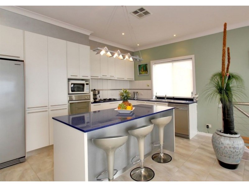 1/1 Fireball Avenue, Hallett Cove SA 5158