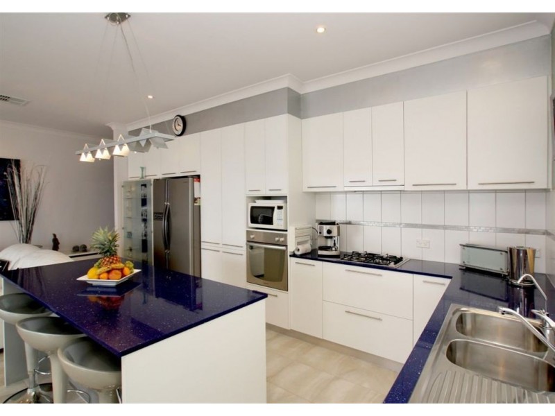 1/1 Fireball Avenue, Hallett Cove SA 5158
