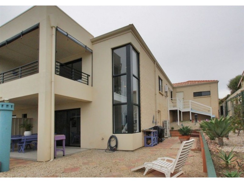 1/1 Fireball Avenue, Hallett Cove SA 5158
