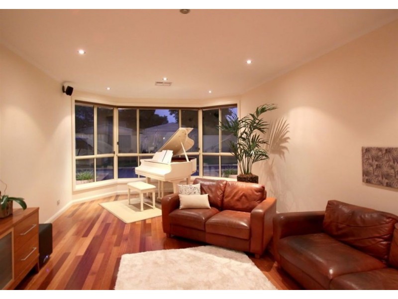 13 Holder Road, Hove SA 5048