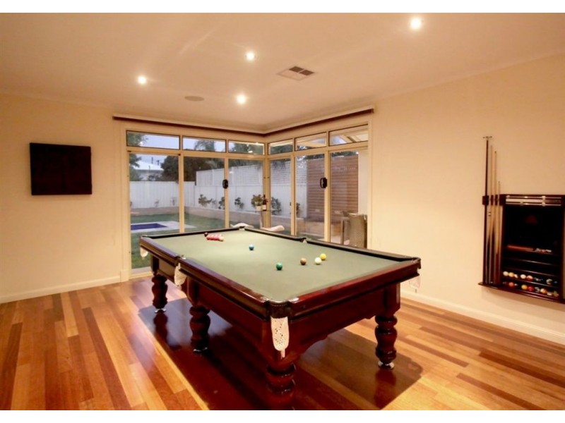 13 Holder Road, Hove SA 5048