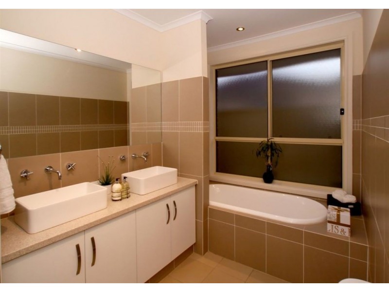 13 Holder Road, Hove SA 5048