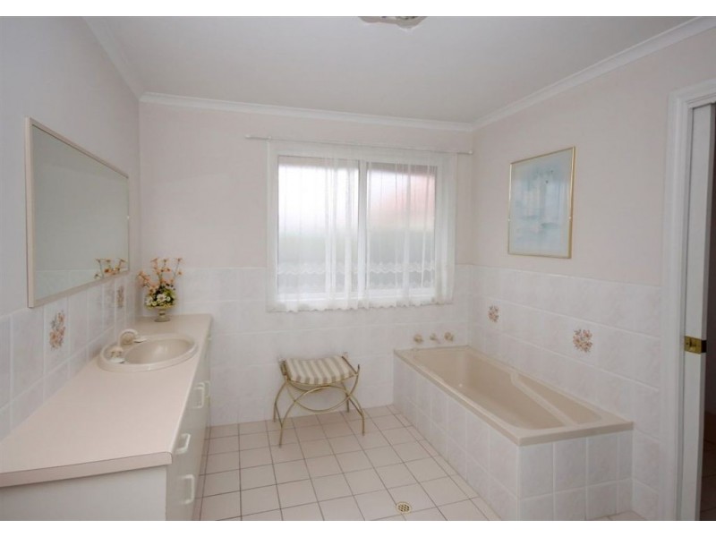 11 Harberton Road, South Brighton SA 5048