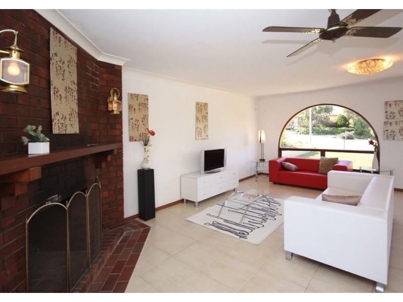 24 Dutchman Drive, Hallett Cove SA 5158